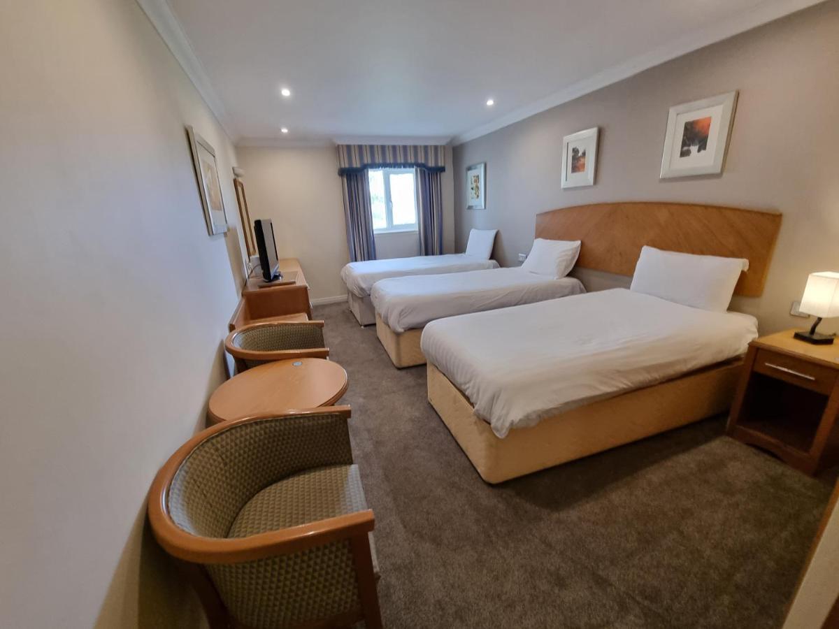 Hotel & Conference Centre 3*