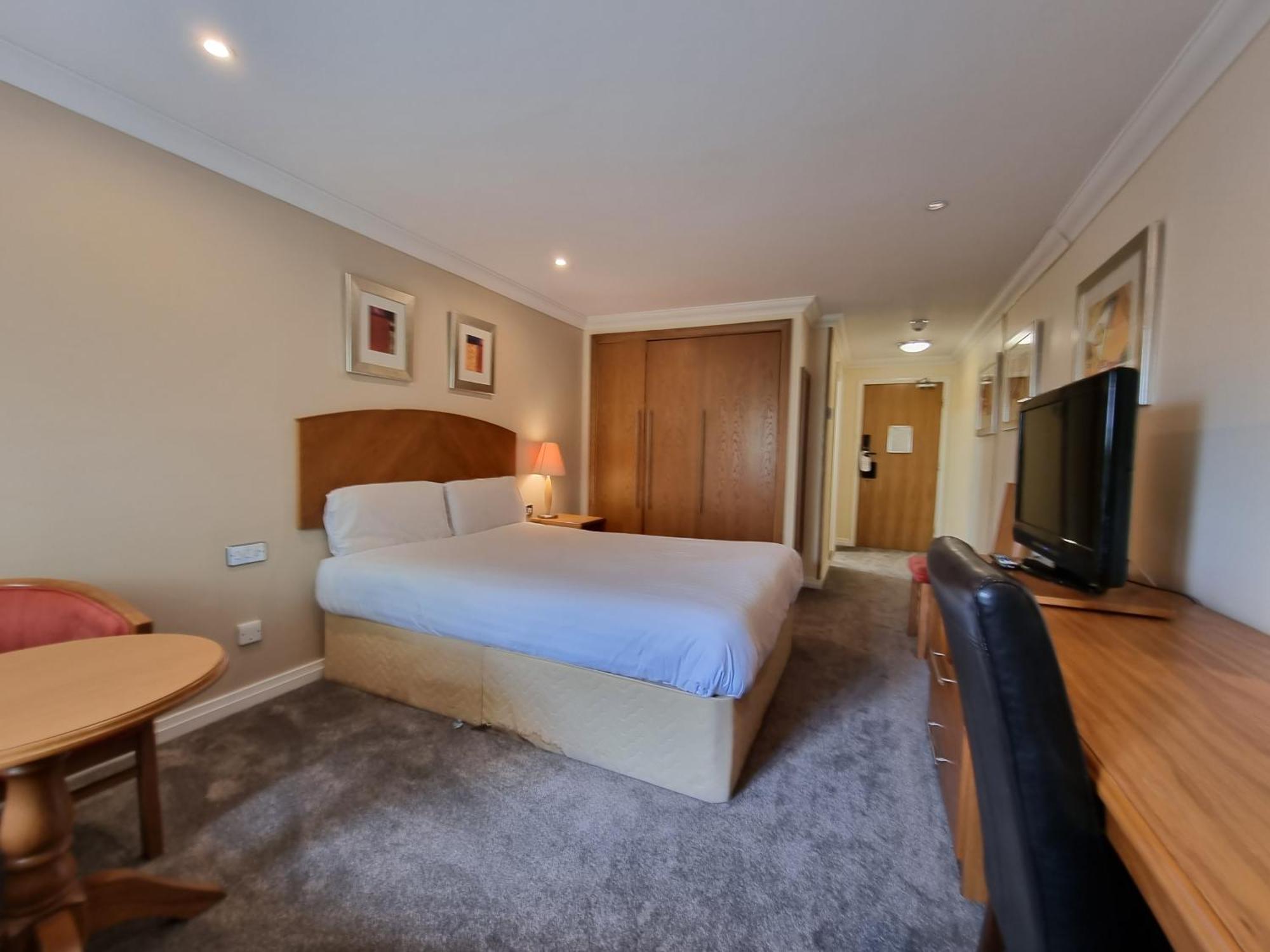 & Conference Centre Hotel 3*